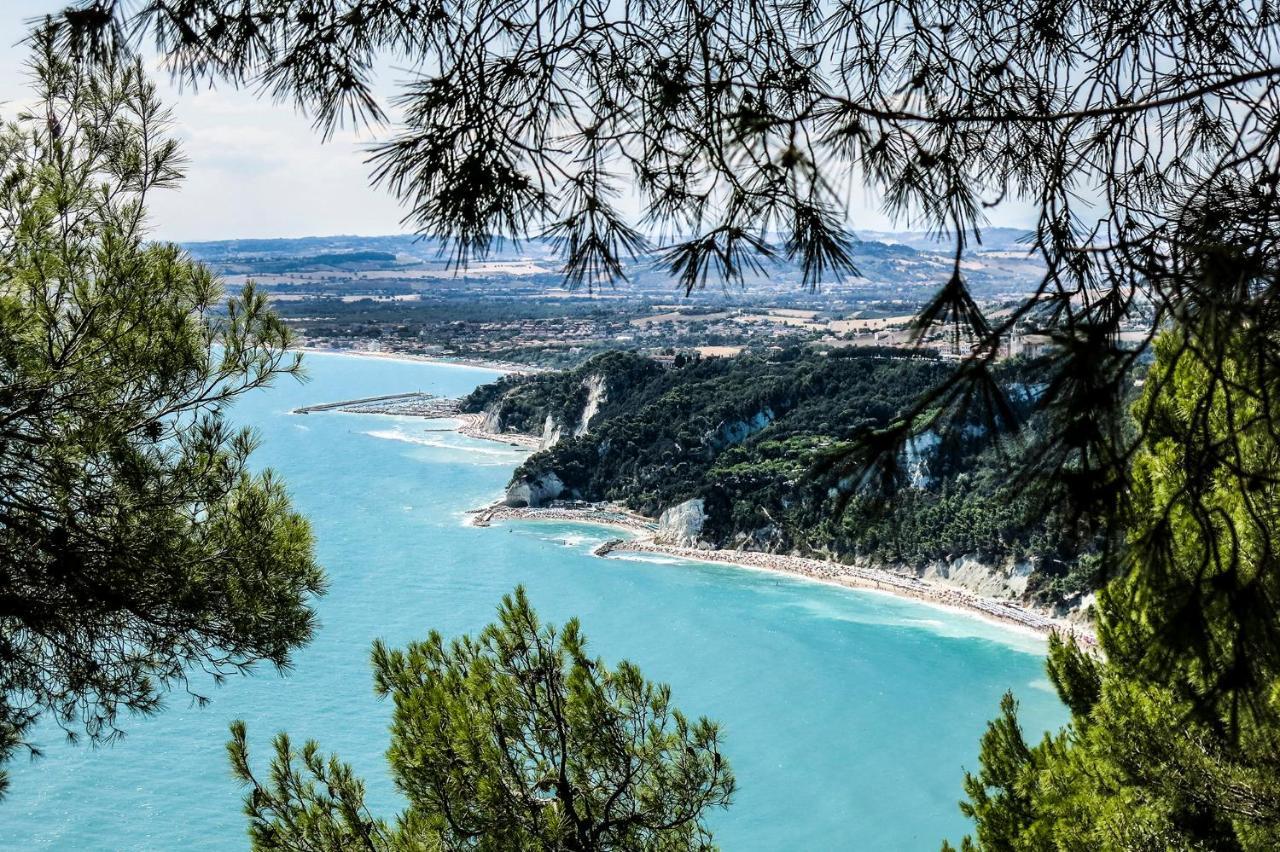 Conero Azzurro Hotel Numana Kültér fotó