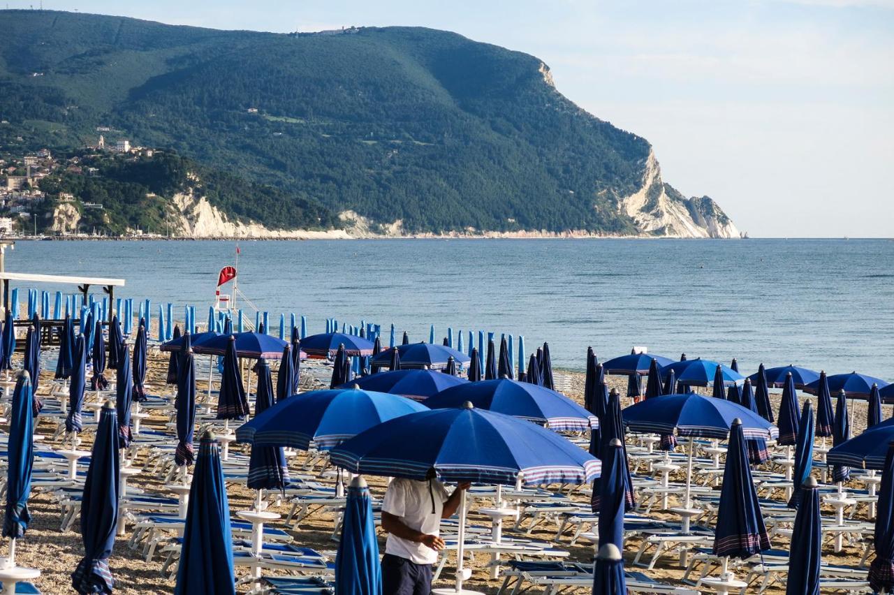 Conero Azzurro Hotel Numana Kültér fotó