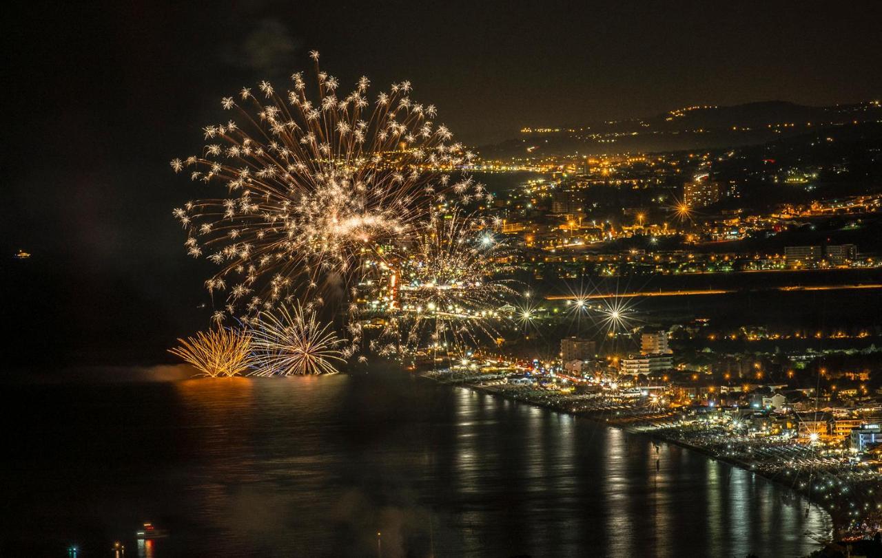 Conero Azzurro Hotel Numana Kültér fotó